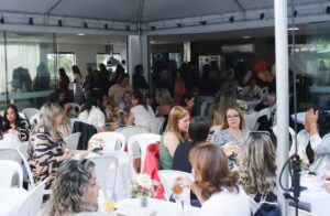 Perdão e propósito pautam encontro feminino no Café com Deus
